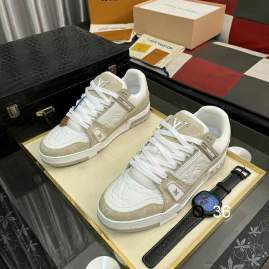 Picture of Louis Vuitton Shoes _SKULVsz38-45YH082213084